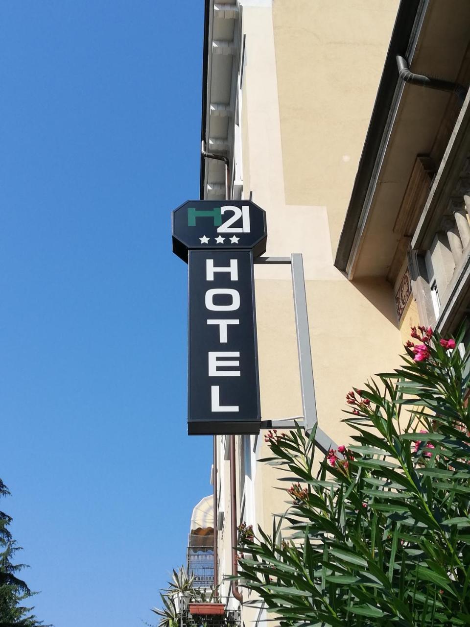 Hotel H21 Milan Exterior photo